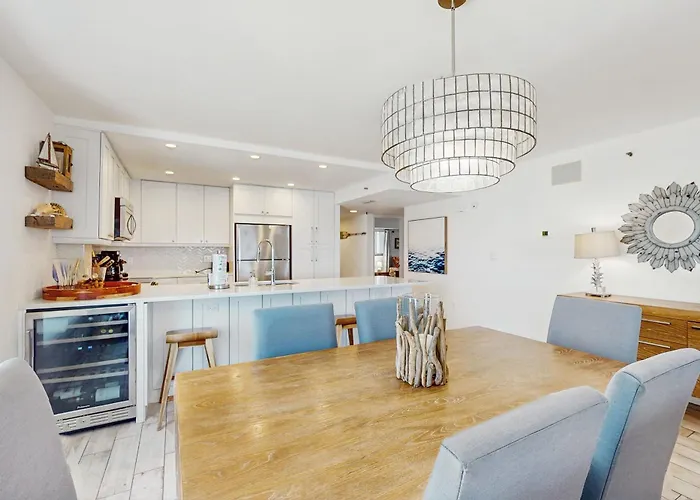 Shore House 502